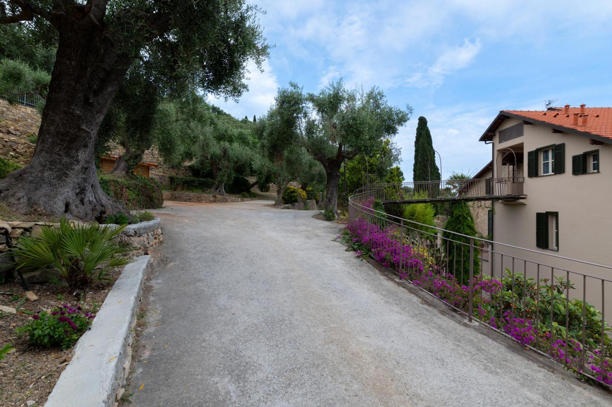 Villa Rappis Империа Екстериор снимка